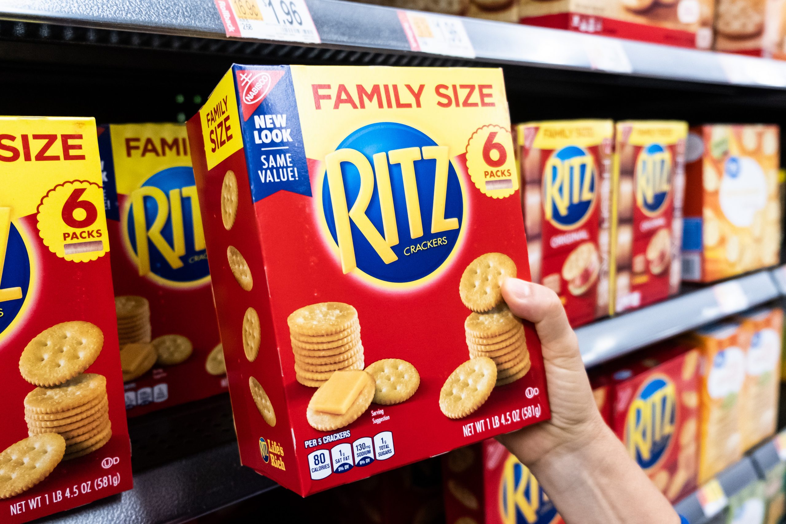 Can dogs eat ritz crackers featured image